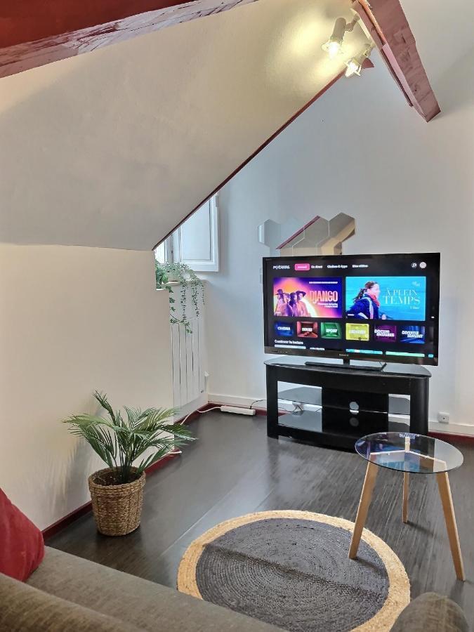 Apartamento Wonderhost, Au Calme En Hypercentre Avec Parking Pau Exterior foto